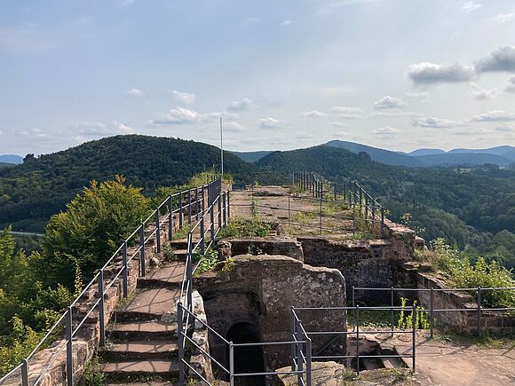 Ruine Falkenburg von oben